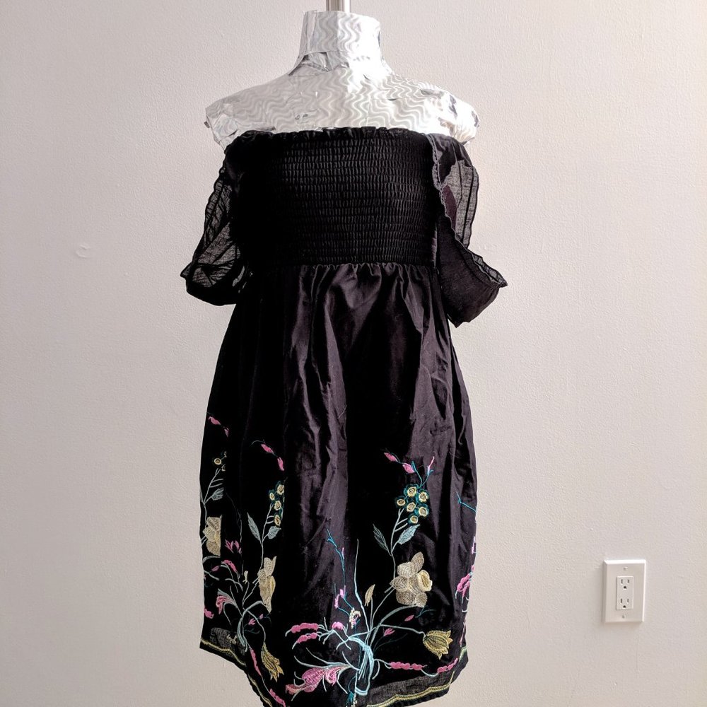 NWT AS U WISH Black Floral Embroidered Elastic Smock Dress | Size S